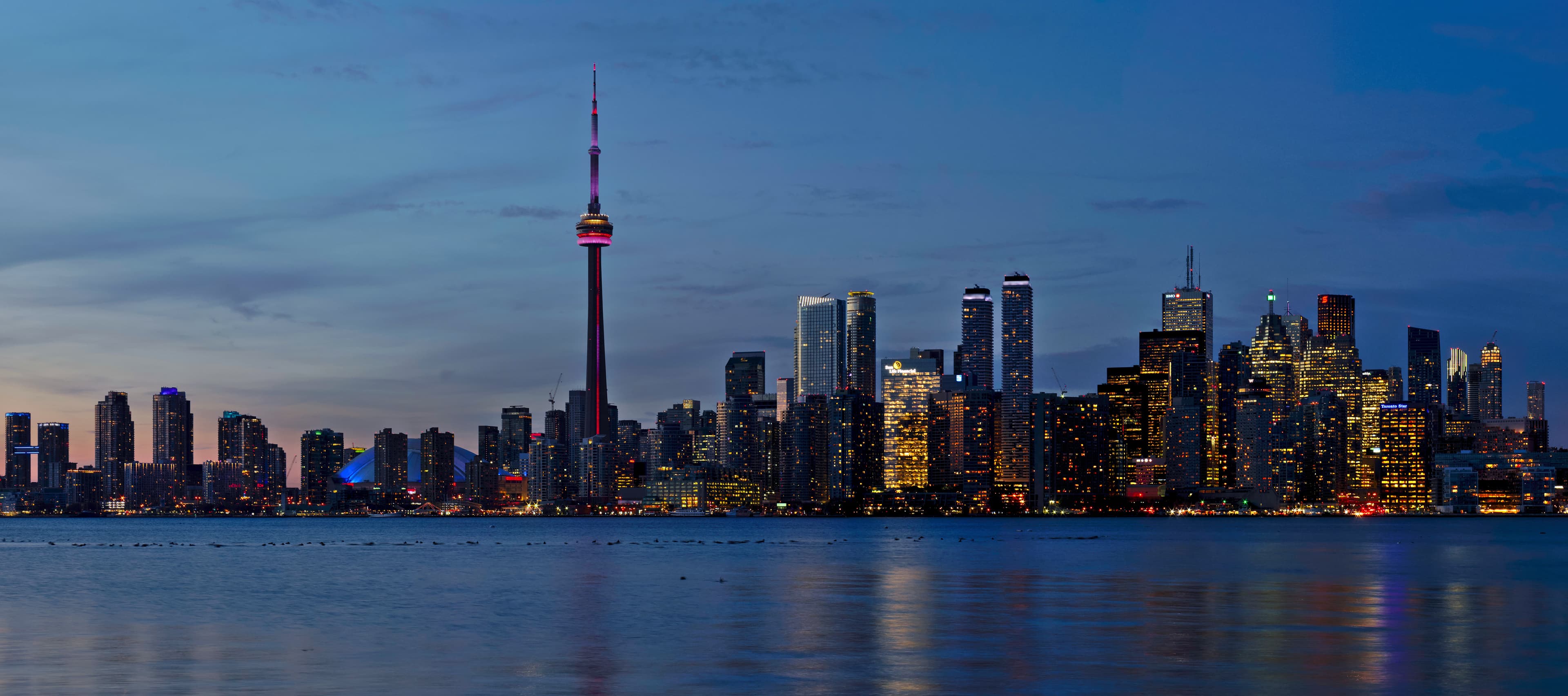 Can You Leave Toronto Pearson Airport During a Layover?
